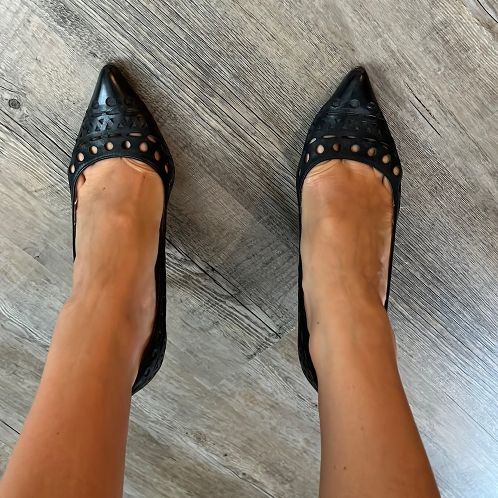 BCBG 7.5 heels